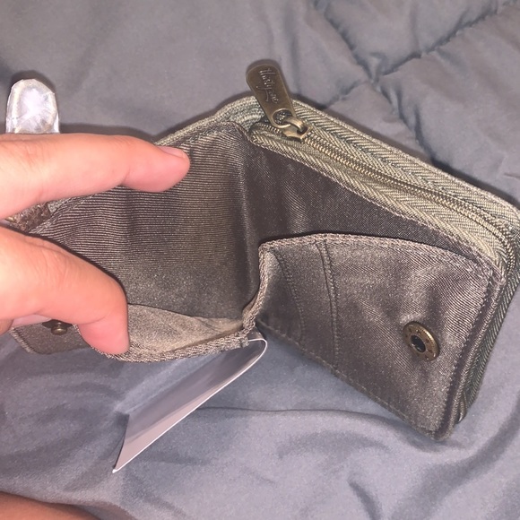 SALE ✨NWOT Thirty-One Wallet - Picture 5 of 7